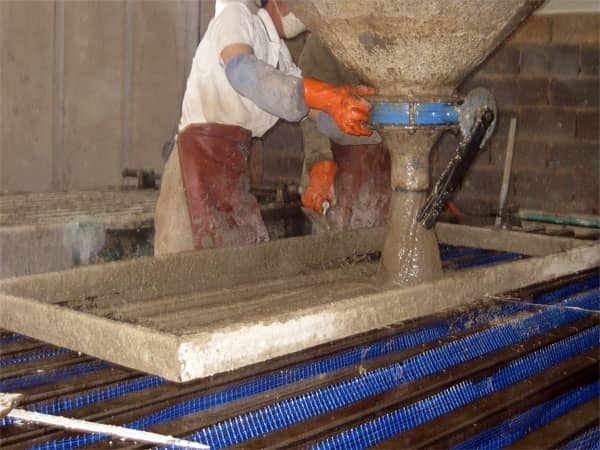 GRC轻质隔墙板浇灌成品